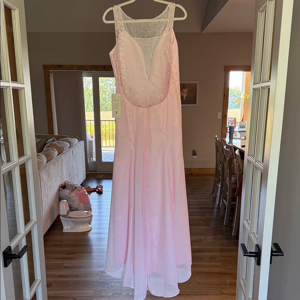 Elegant Backless Pink Evening Gown